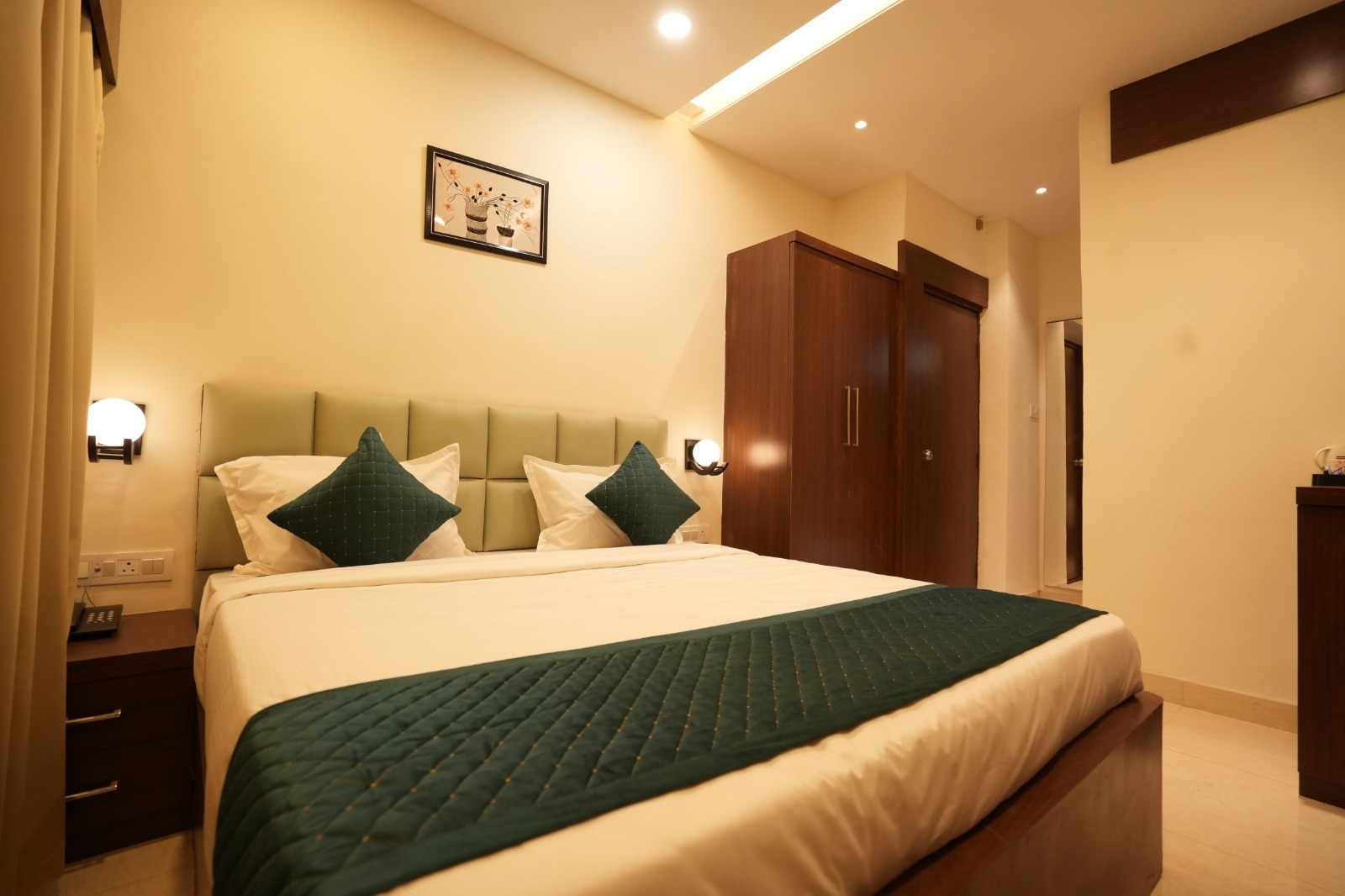 Hotel Royal Villa 4