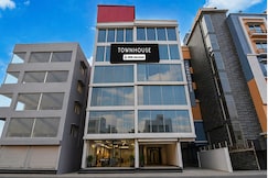 Townhouse Madhyamgram Chowmatha Bus Terminal Kolkata Formerly Star Guest House, Barasat