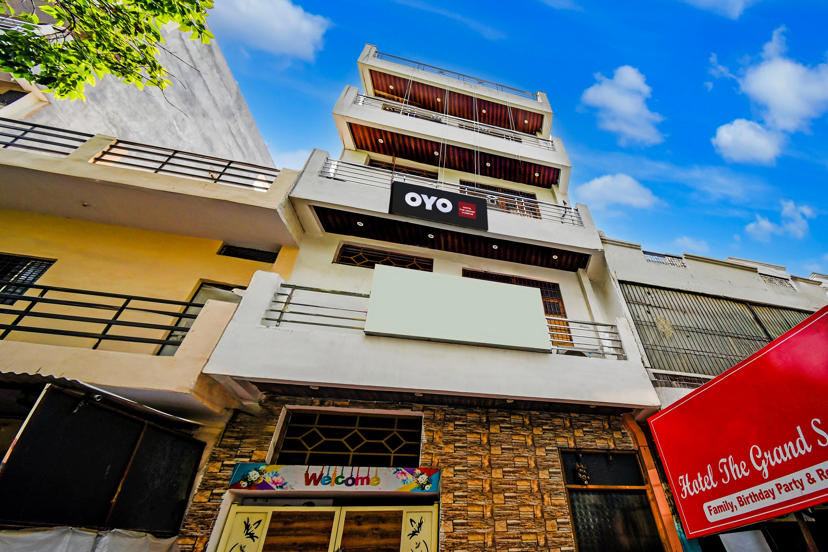 HOTEL O THE GRAND SUNRISE Kanpur - Reviews, Photos & Offer