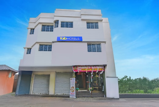 FabHotel Tulip