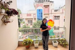 Stars Homestay Premium 2bhk Prime Location Parking, Indore