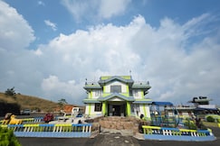 Four Seasons | Rooms and Restaurant, Cherrapunji