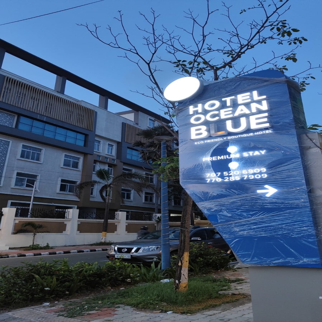 Hotel Ocean Blue - Tap to explore photos
