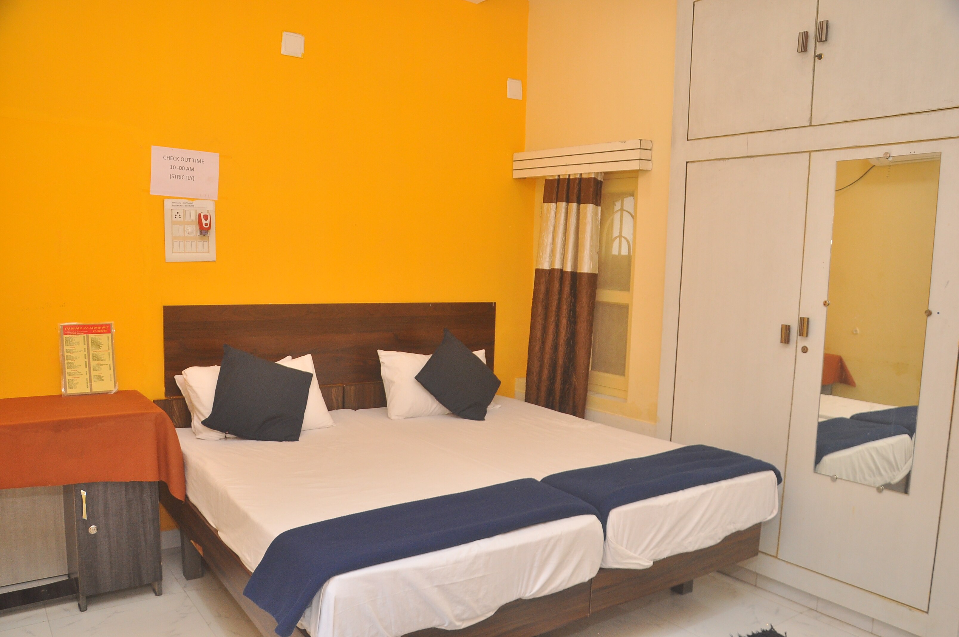 Chitrakut Bunglows | Rooms & Caretaker - Tap to explore photos