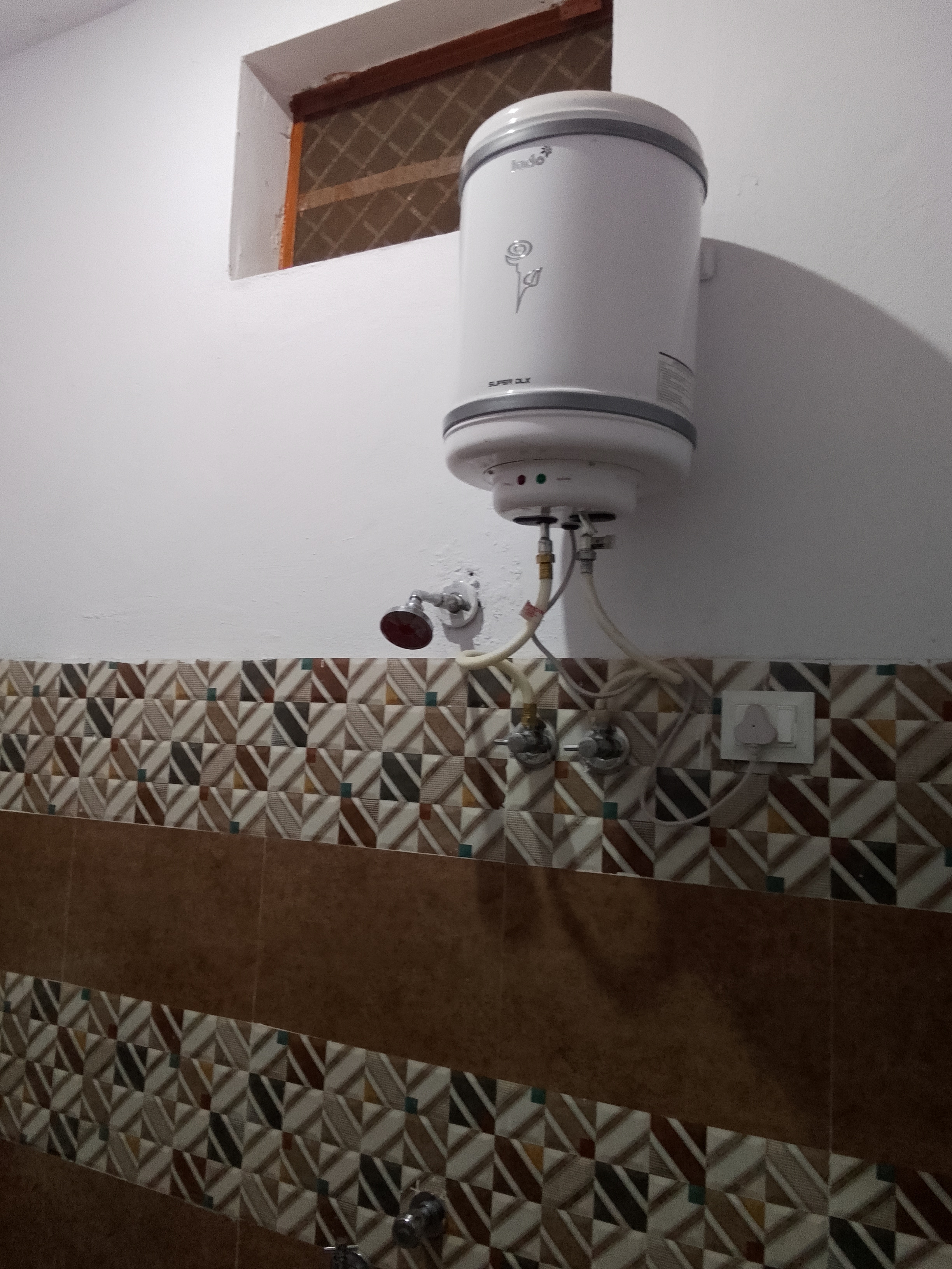 Anand Homestay - Tap to explore photos