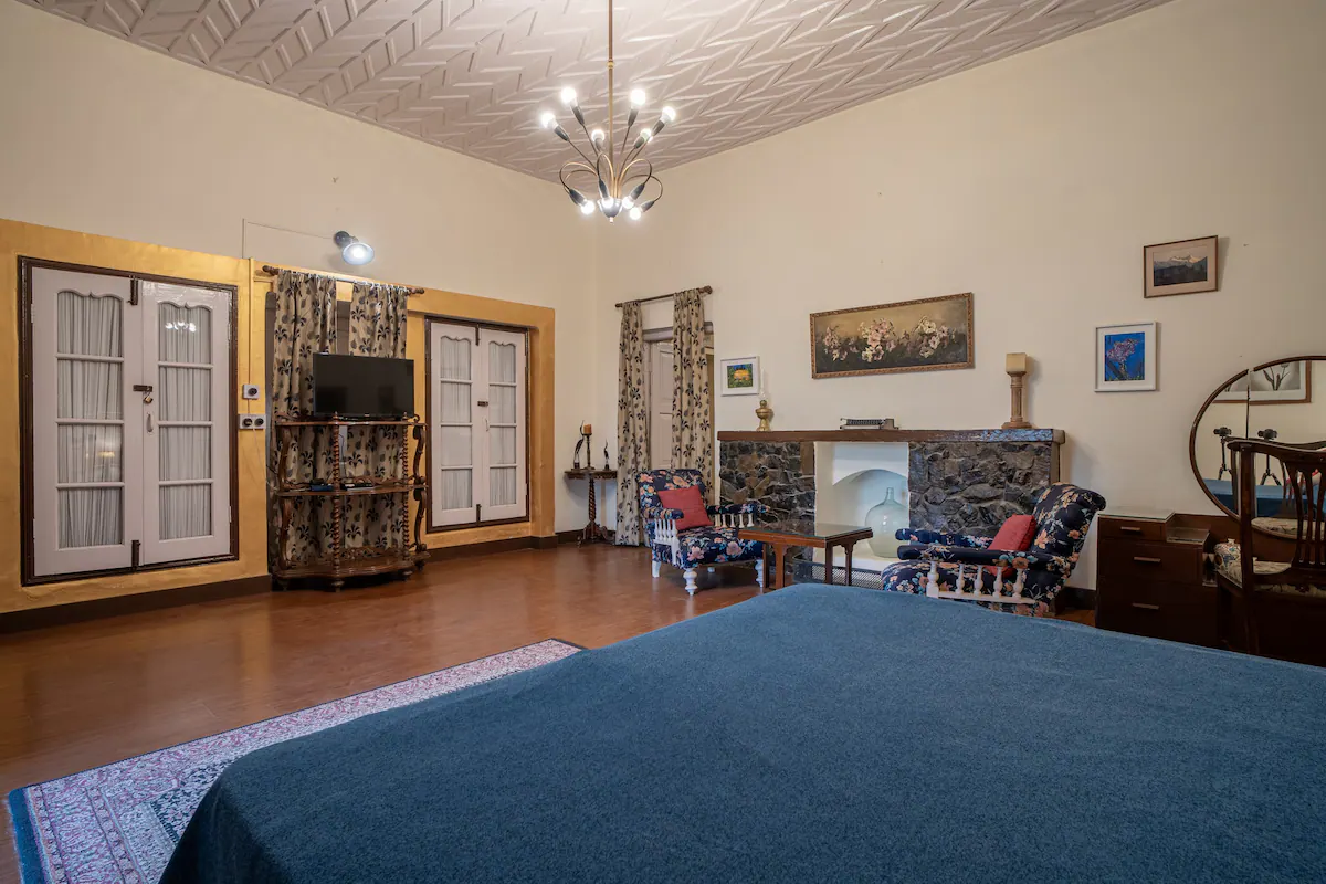 Clifton 5 BHK vintage villa in Nainital - Tap to explore photos