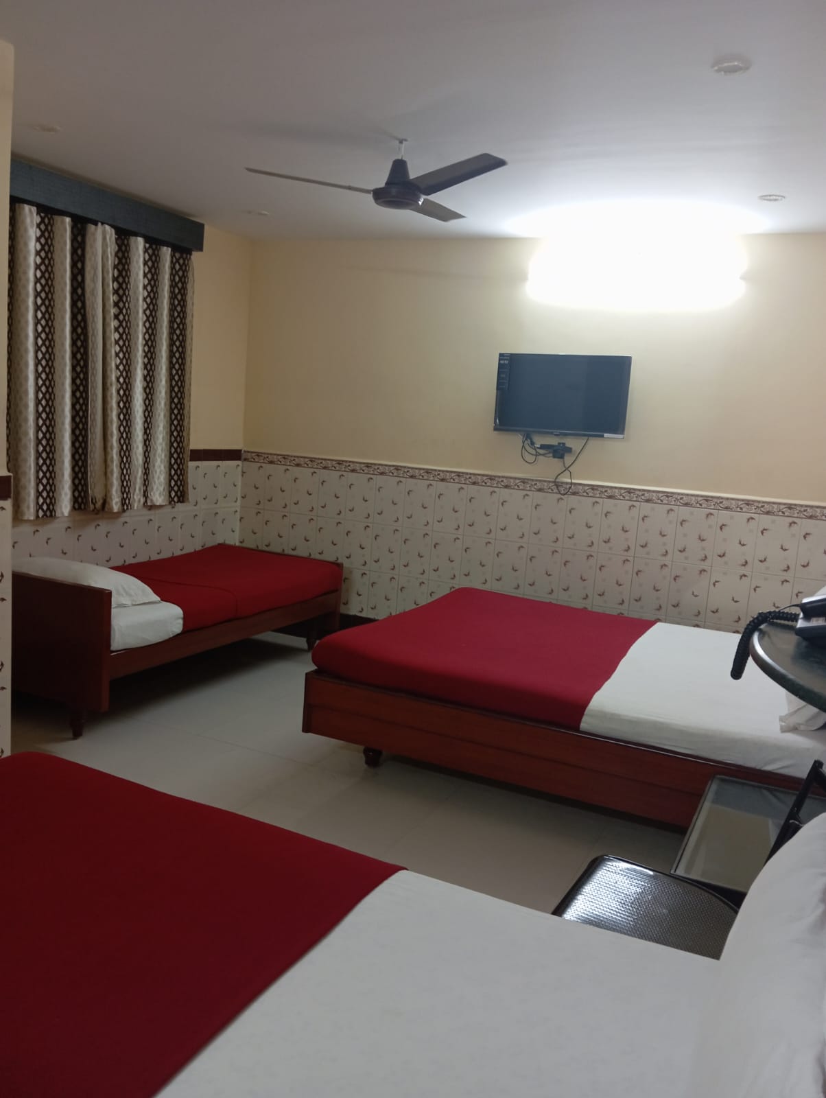 SRI LAKSHMI RESIDENCY PORUR - Tap to explore photos