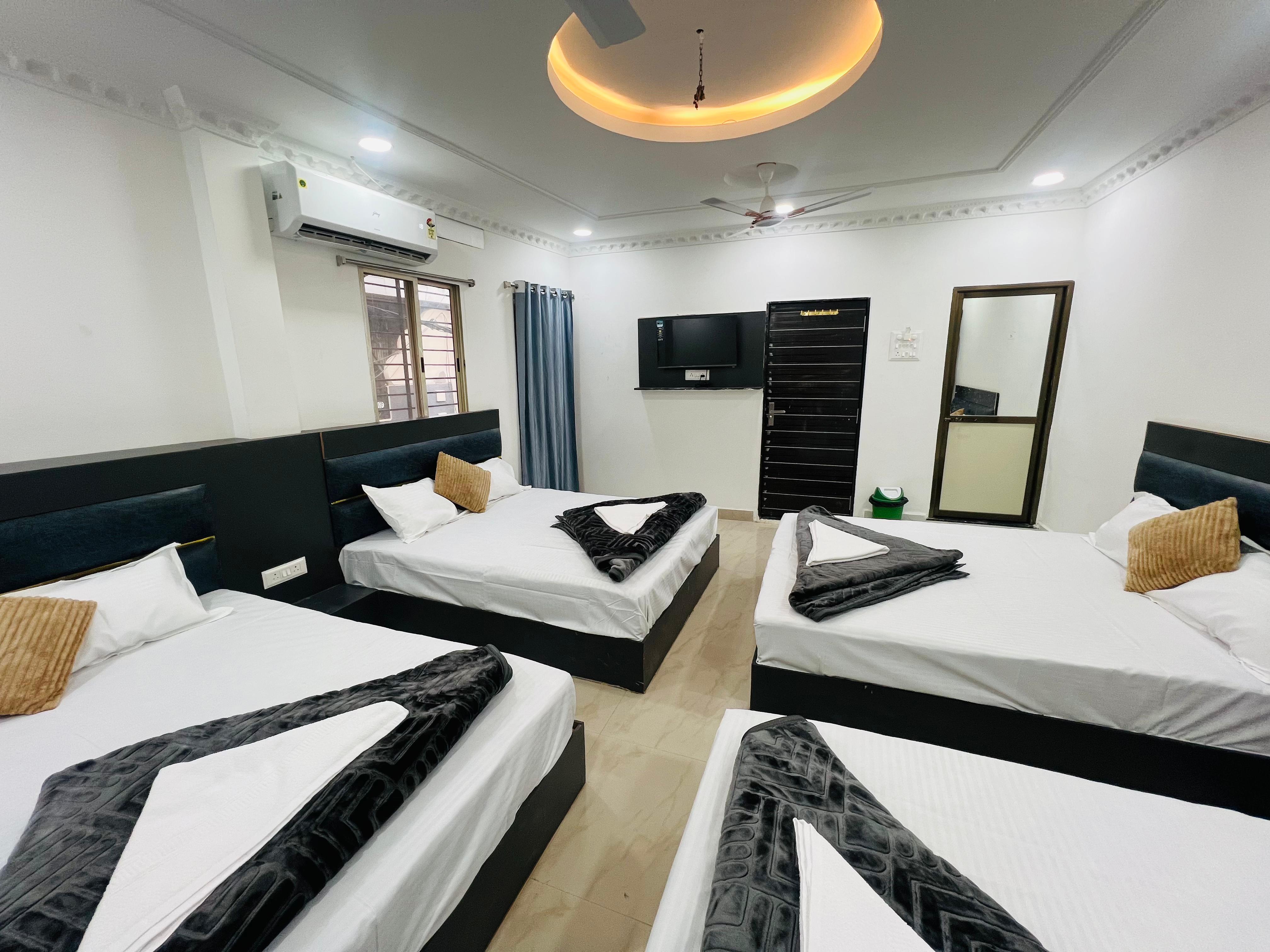 Hotel Shree Gangotri - Tap to explore photos