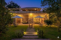 Moustache Ranthambore Luxuria, Khandar