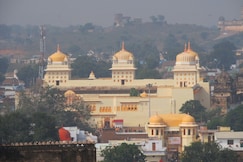 Shri Mahant Guest House, Orchha