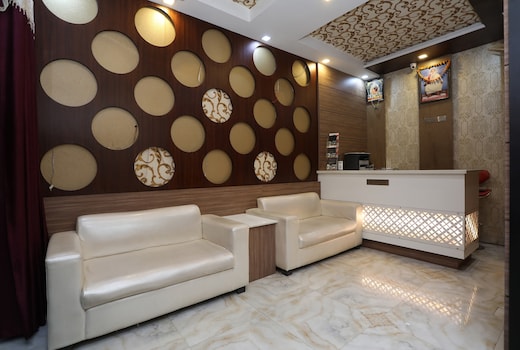 Hotel O Us Residency