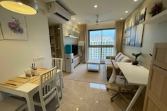 RELOhomes 1BHK Luxury Serviced Apartments, Mumbai