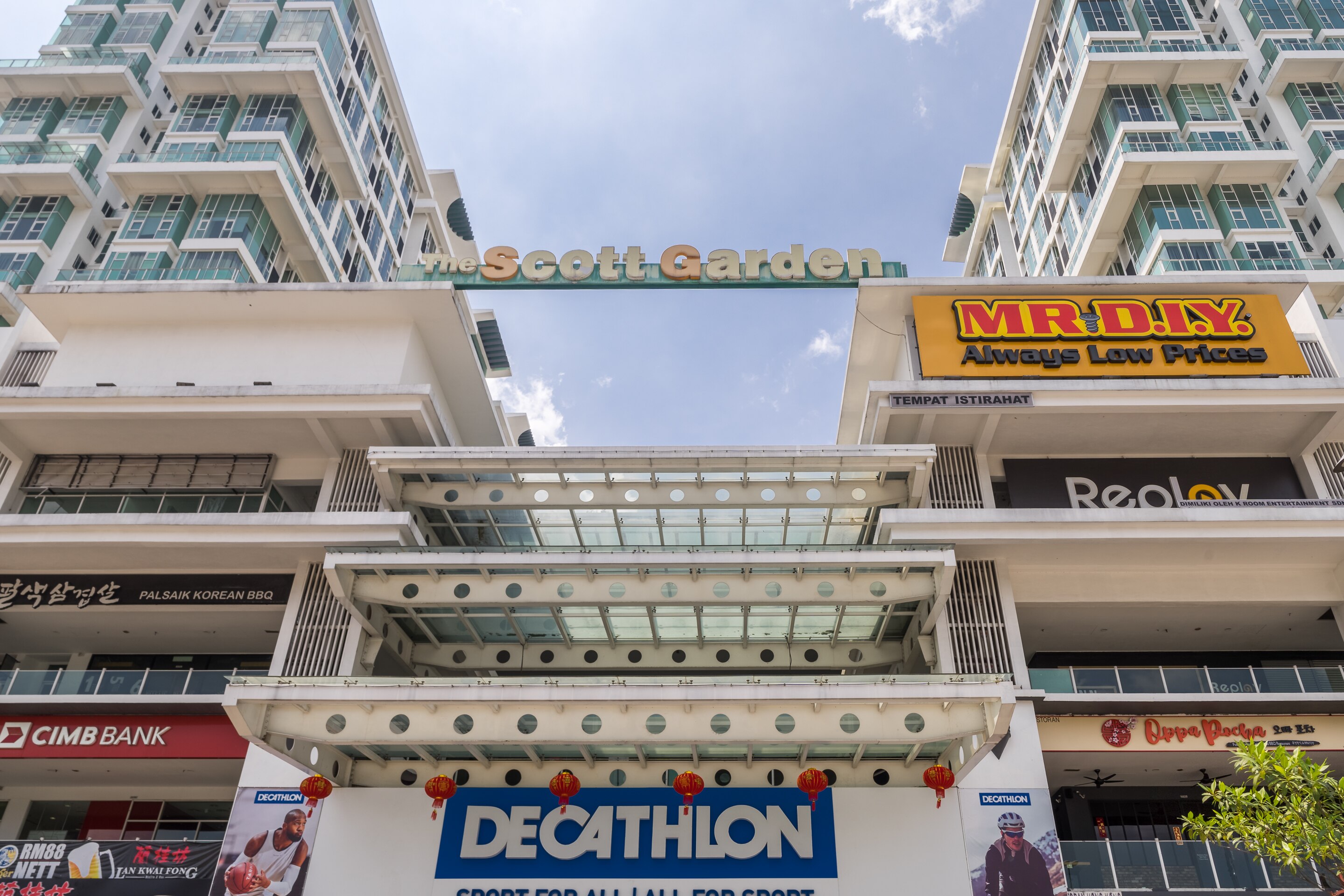 Oyo Home 875 Cosy 1br Scott Garden Kuala Lumpur Price Address Reviews