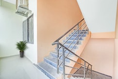 Capital O Ragas Inn, Hyderabad