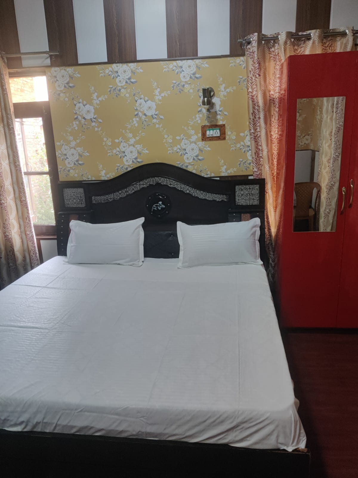 KUCHAY GUEST HOUSE - Tap to explore photos