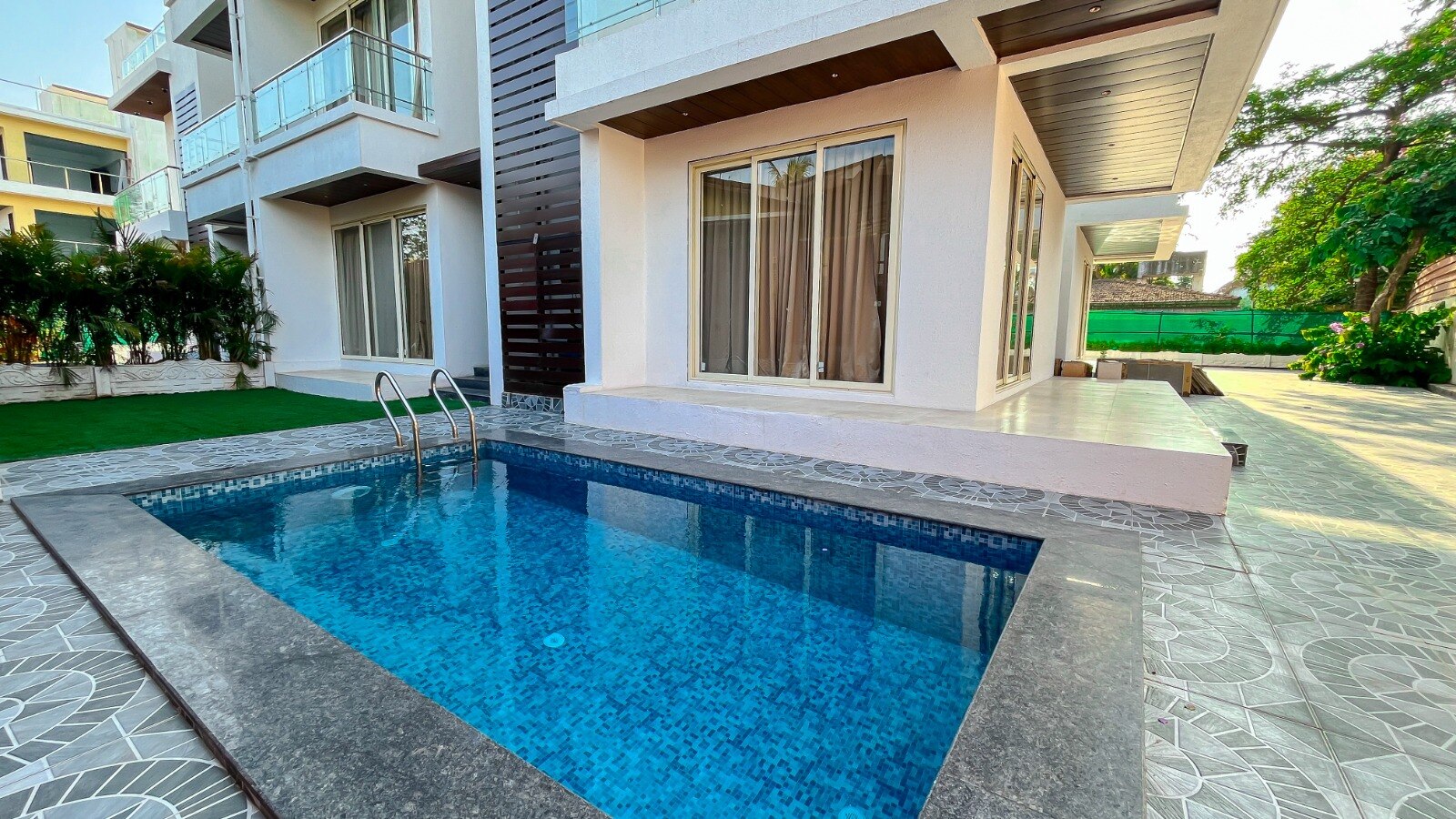 Misty Orange 4bhk Luxurious Villa in lonavala by Book My Stay - Tap to explore photos