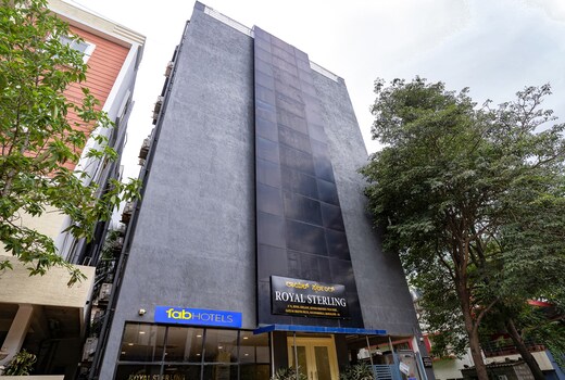 FabHotel Royal Sterling - Near Manyata Tech Park Gate