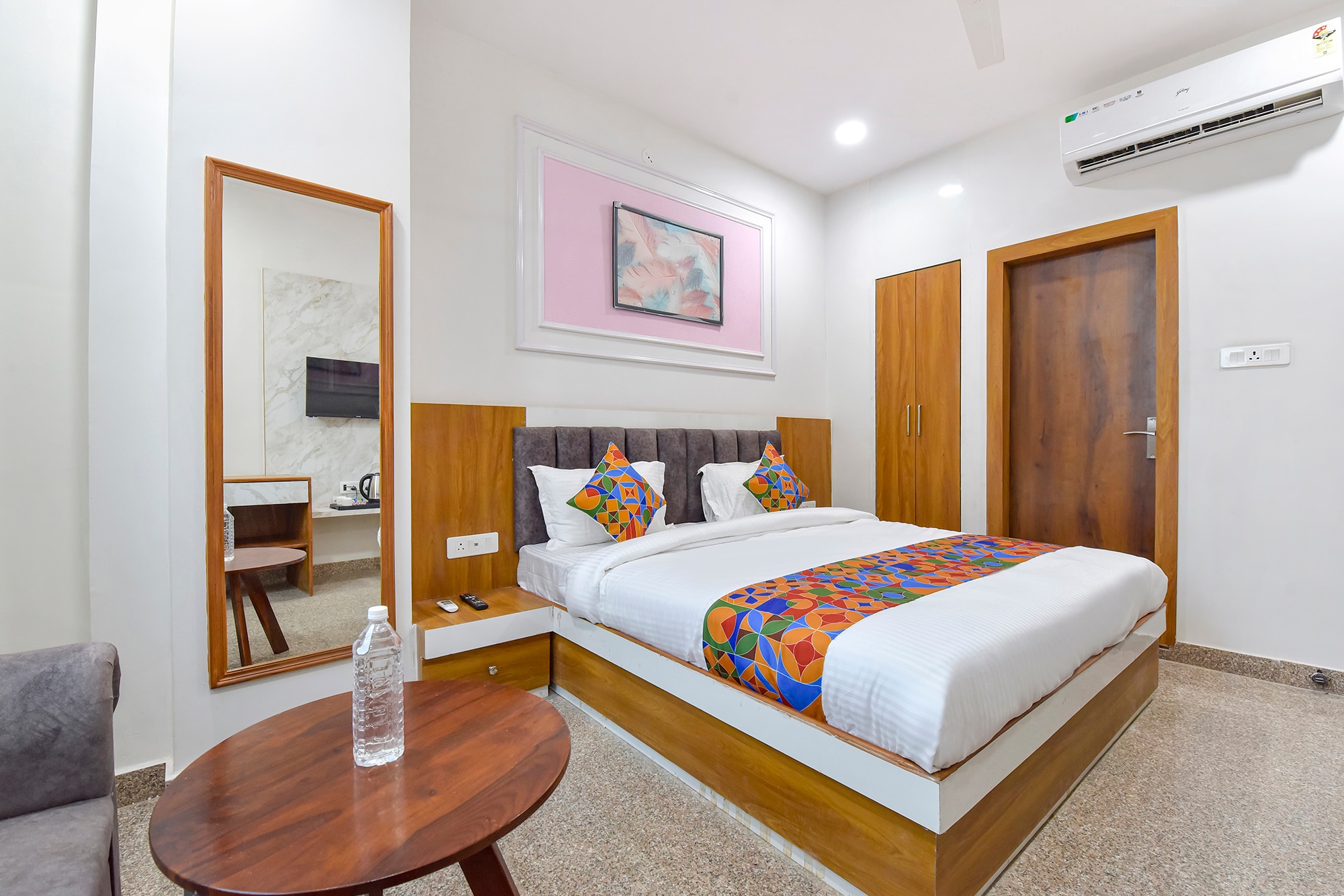 FabHotel Grand Bala - MT Plaza - Tap to explore photos