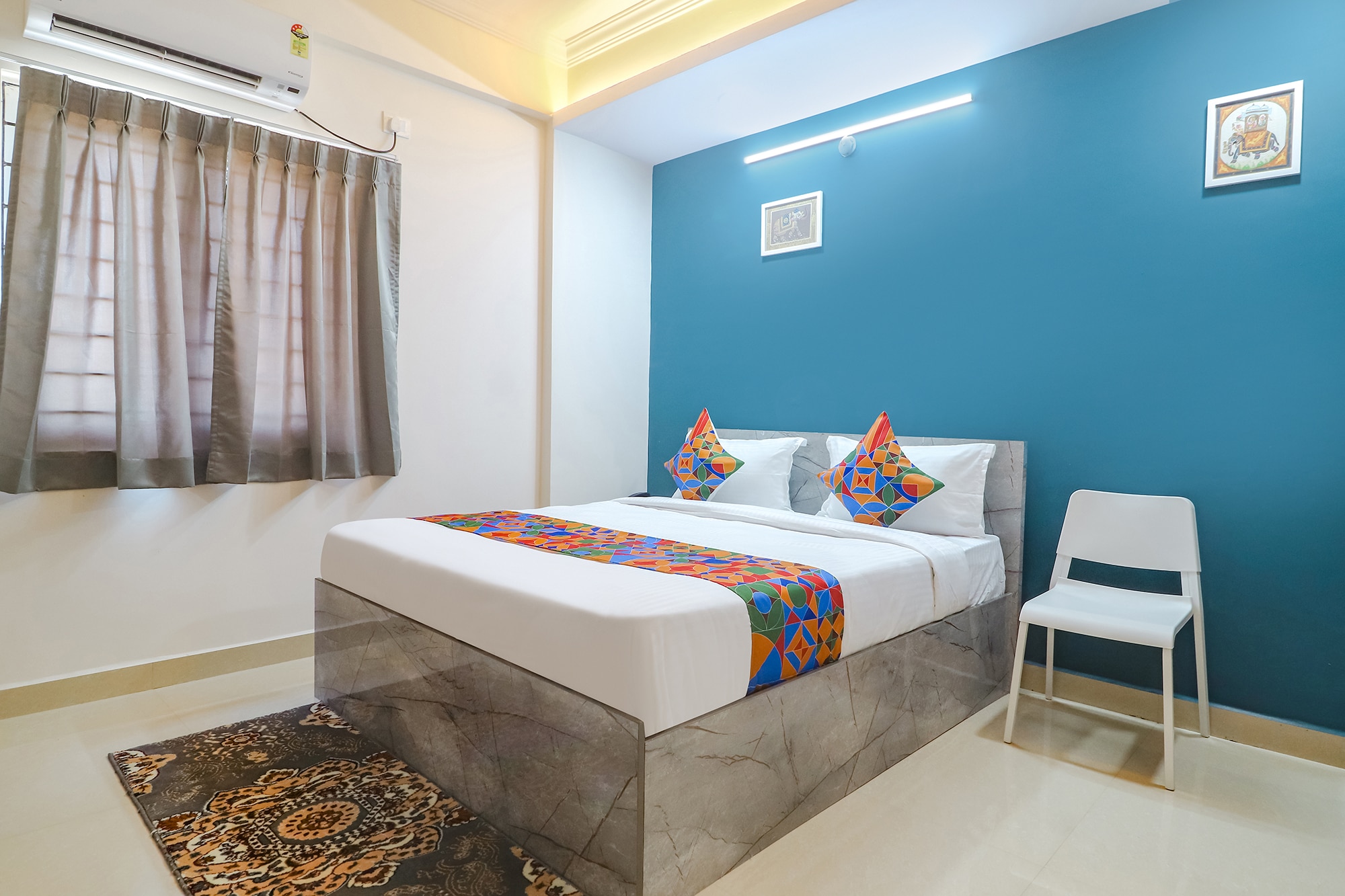 FabHotel Broholic Suites- U.S. Consulate - Tap to explore photos