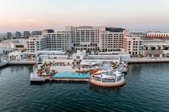 Hilton Abu Dhabi Yas Island -  Free Theme Park Tickets, Abu Dhabi