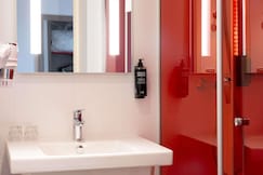 ibis Styles Toulouse Cite Espace, Roses