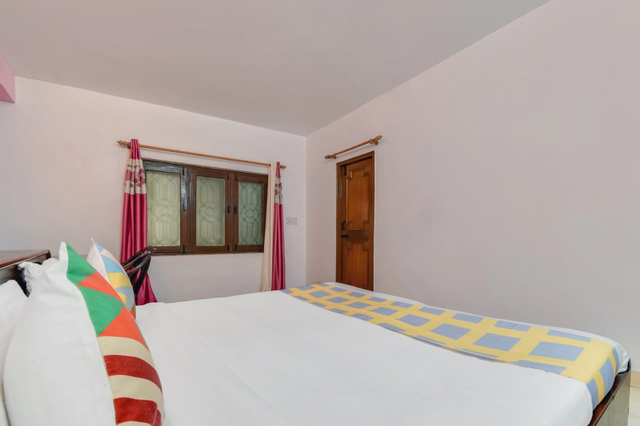 Skyline Homestay - 4 Bedroom Stay - Tap to explore photos