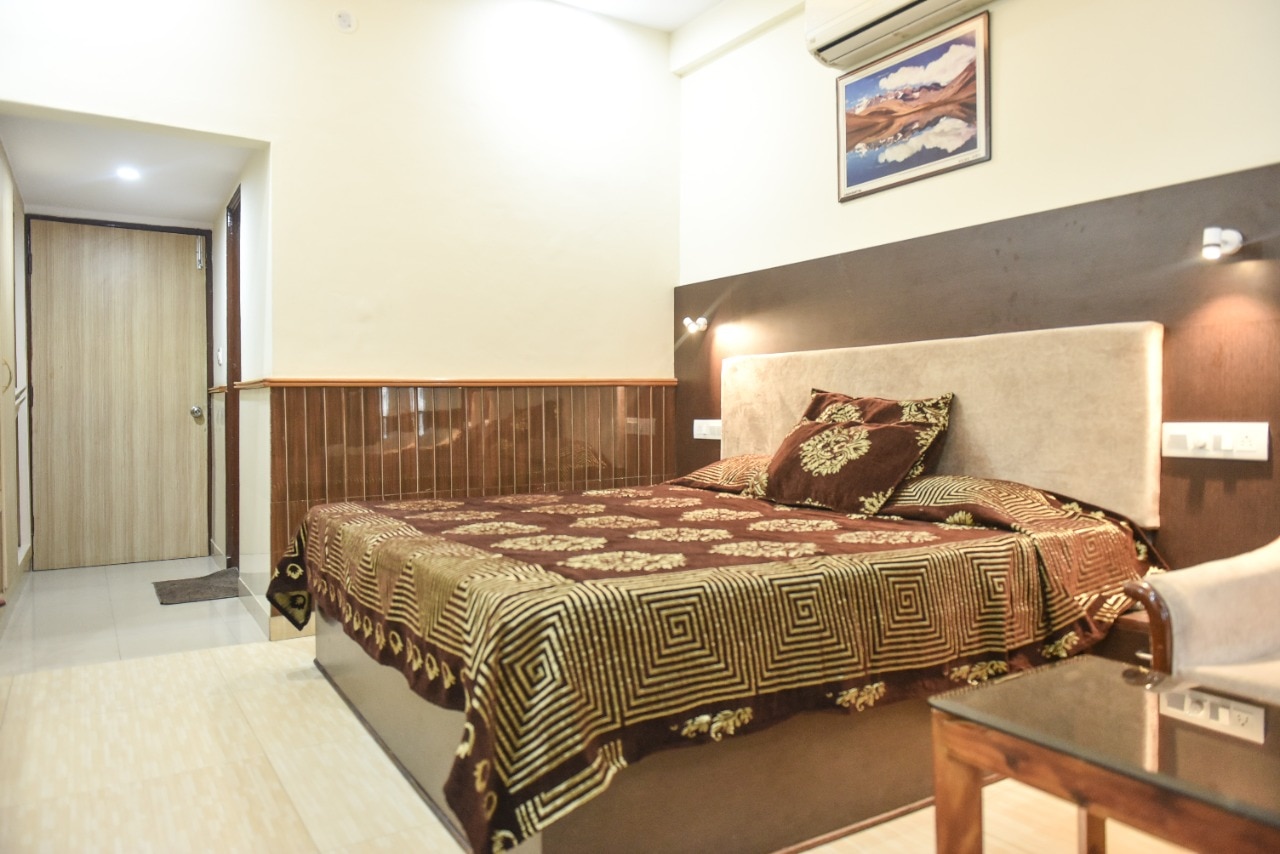 MUNISH RESORTS - Tap to explore photos