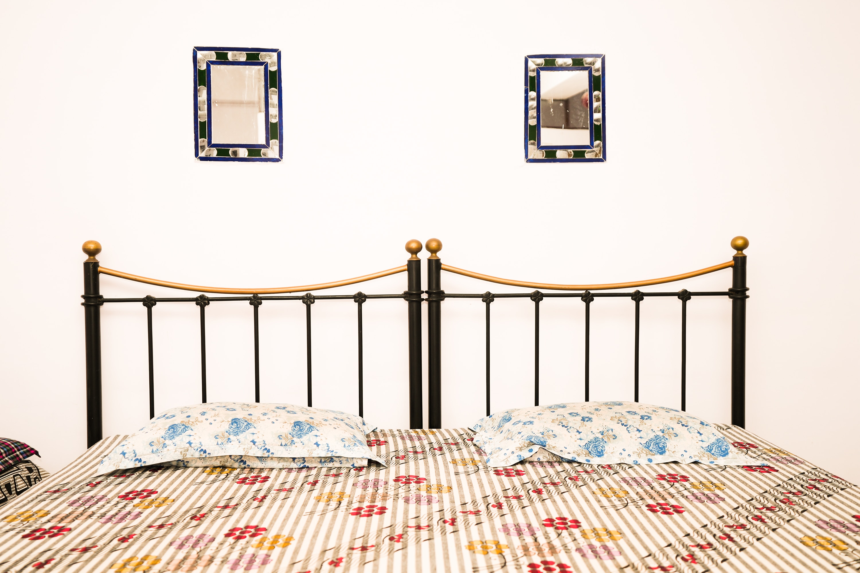Nukkad Guest House Near City Palace Udaipur - Tap to explore photos