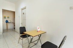 OYO Life 3782 Gunung Anyar, Surabaya