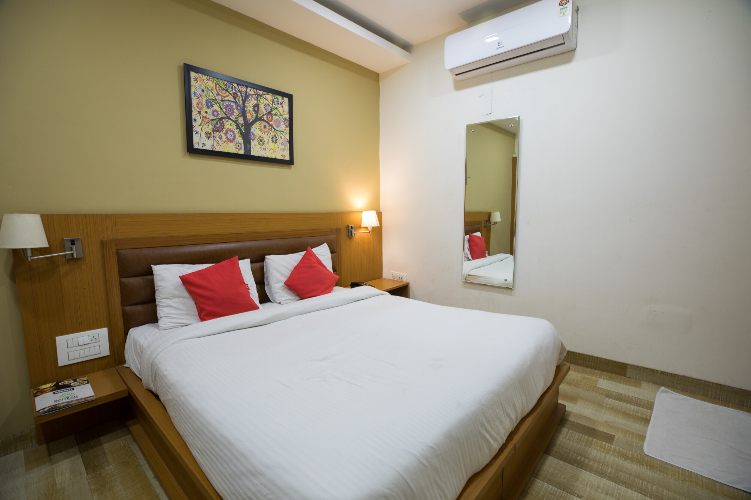 Banyan Hotel & Restro - Tap to explore photos