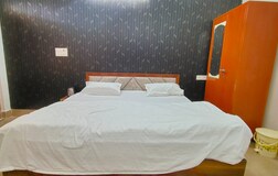 Deluxe AC Room