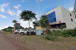 Hotel O Vivek Executive, Latur