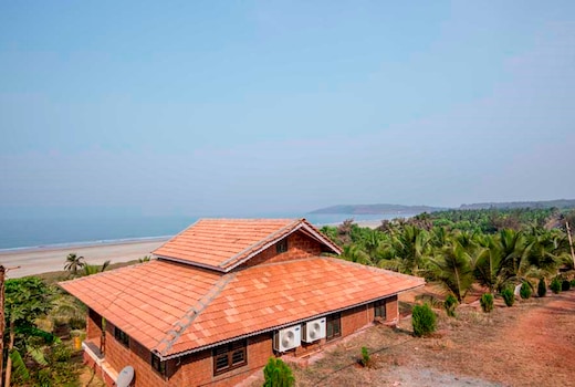 Ganpatipule Two Bedded Villa  By BEACHFRONT VILLA