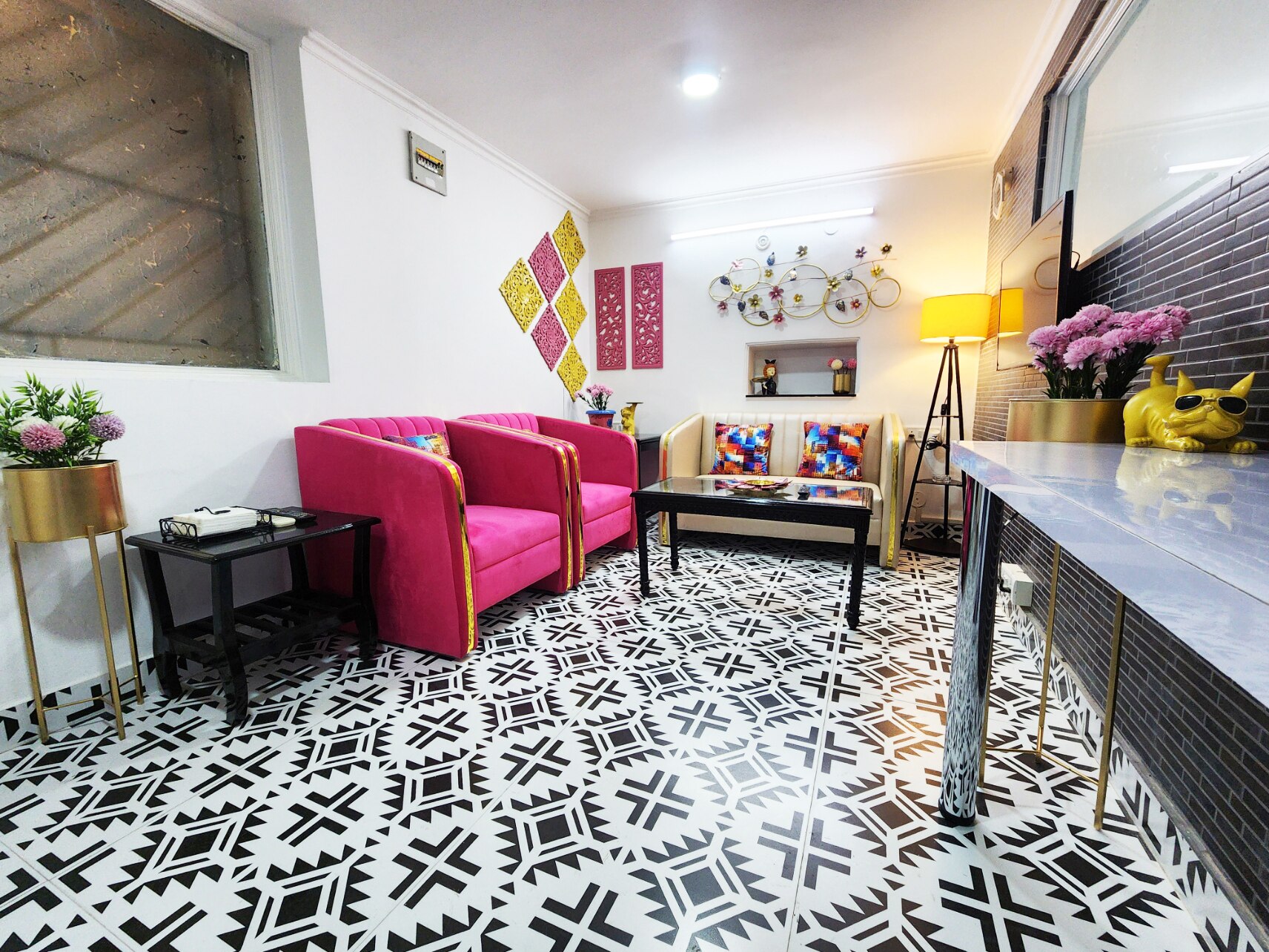 Corona sterilized 1BHK Prime Location South Delhi - Tap to explore photos