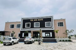 The Desi Rootz Hotel And Restaurant, Naukuchiatal