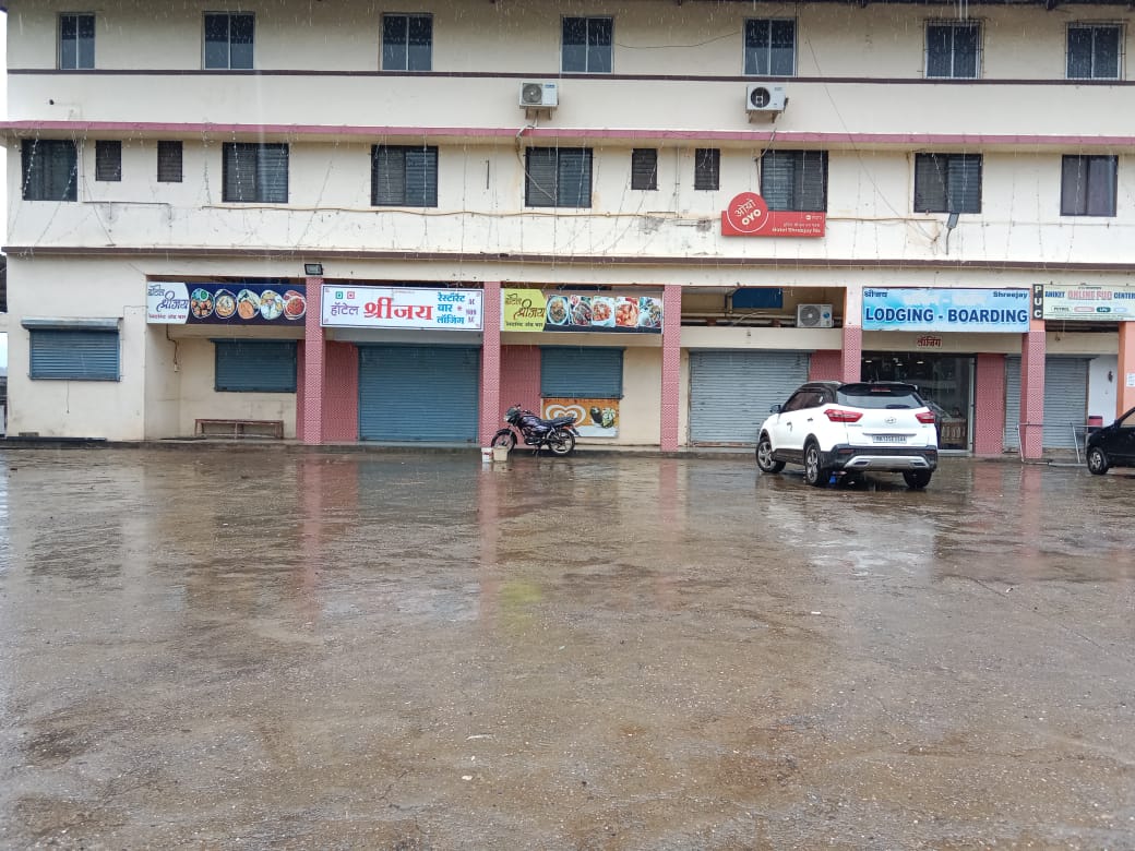 Hotel Shreejay - Tap to explore photos