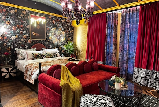 HELIOS MAXIMUS BY ARCHIPIXELS HOMES       LUXURY MAXIMALIST STUDIO