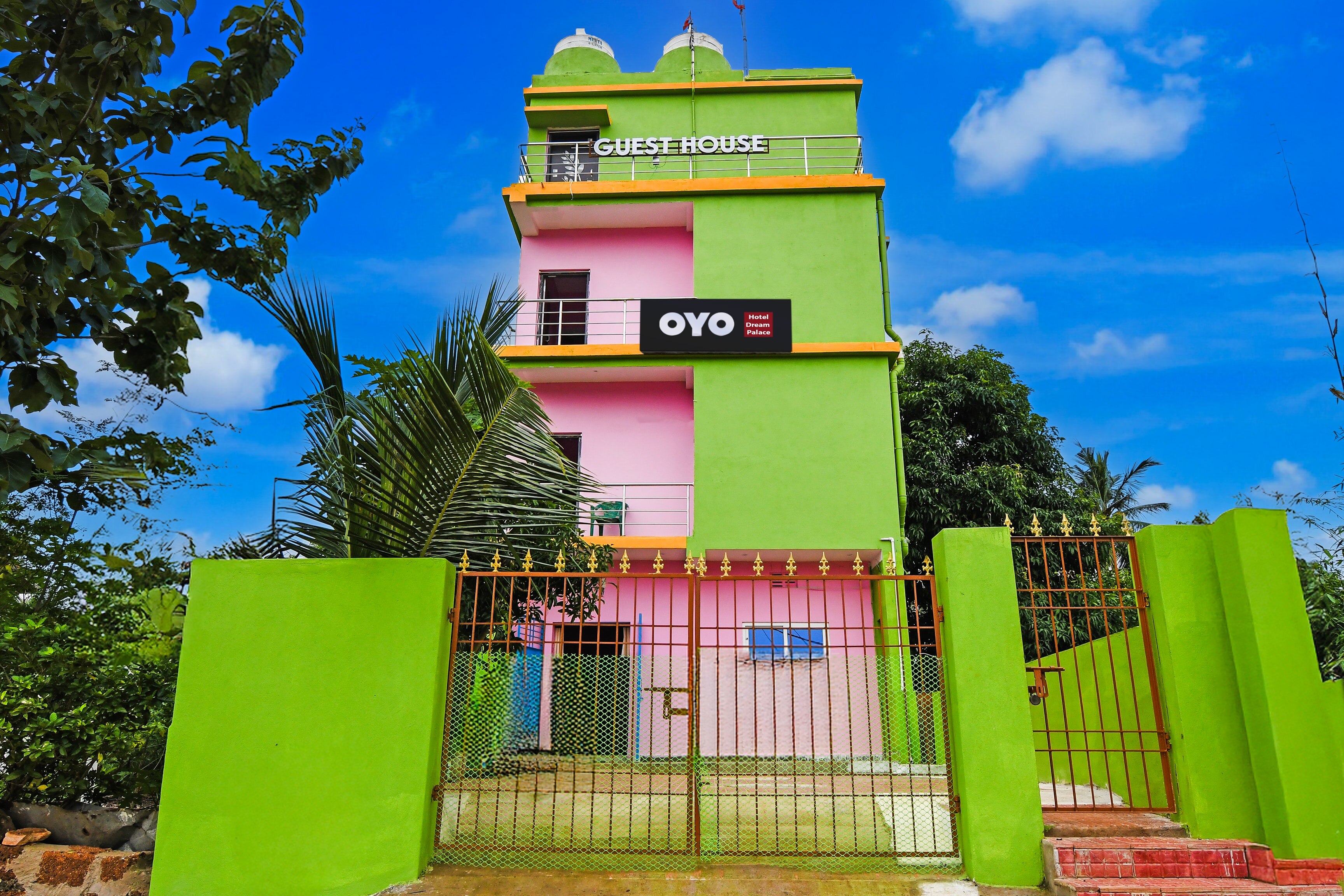 Hotel O Dream Palace - Tap to explore photos
