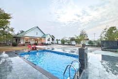 Om Sai Farmhouse, Kolad