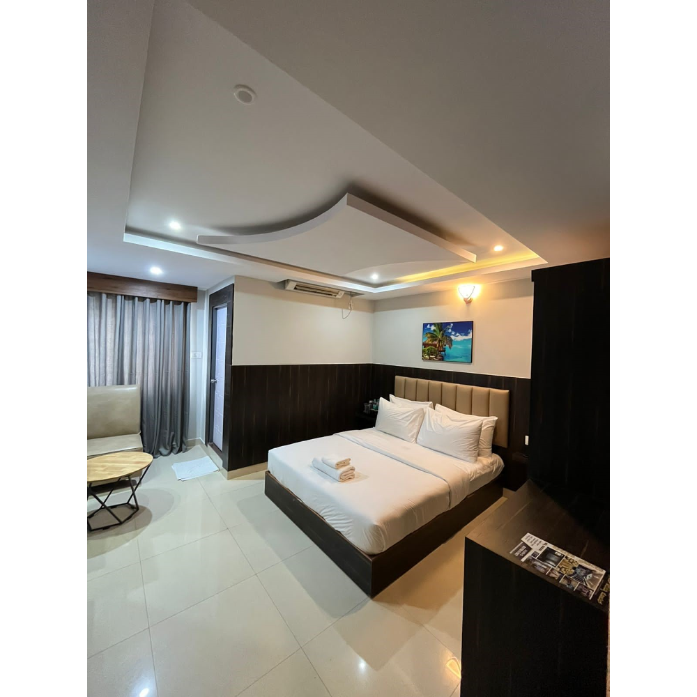 Hotel Avenue Suites International Airport - Tap to explore photos