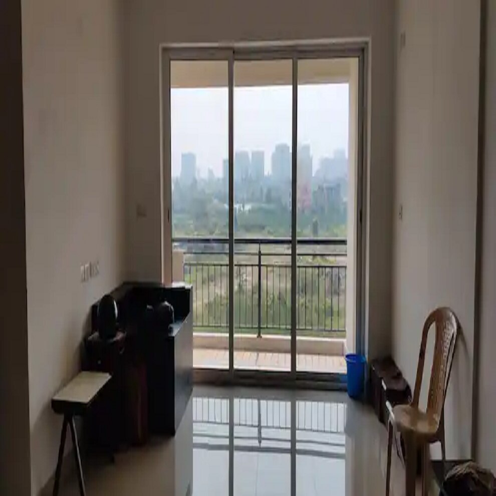 4BHK Silver Oak Estate Well Furnished Flat - Tap to explore photos