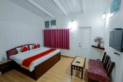 Hotel The Royale Oaks 5 min. level Walk to Mall Road, Shimla