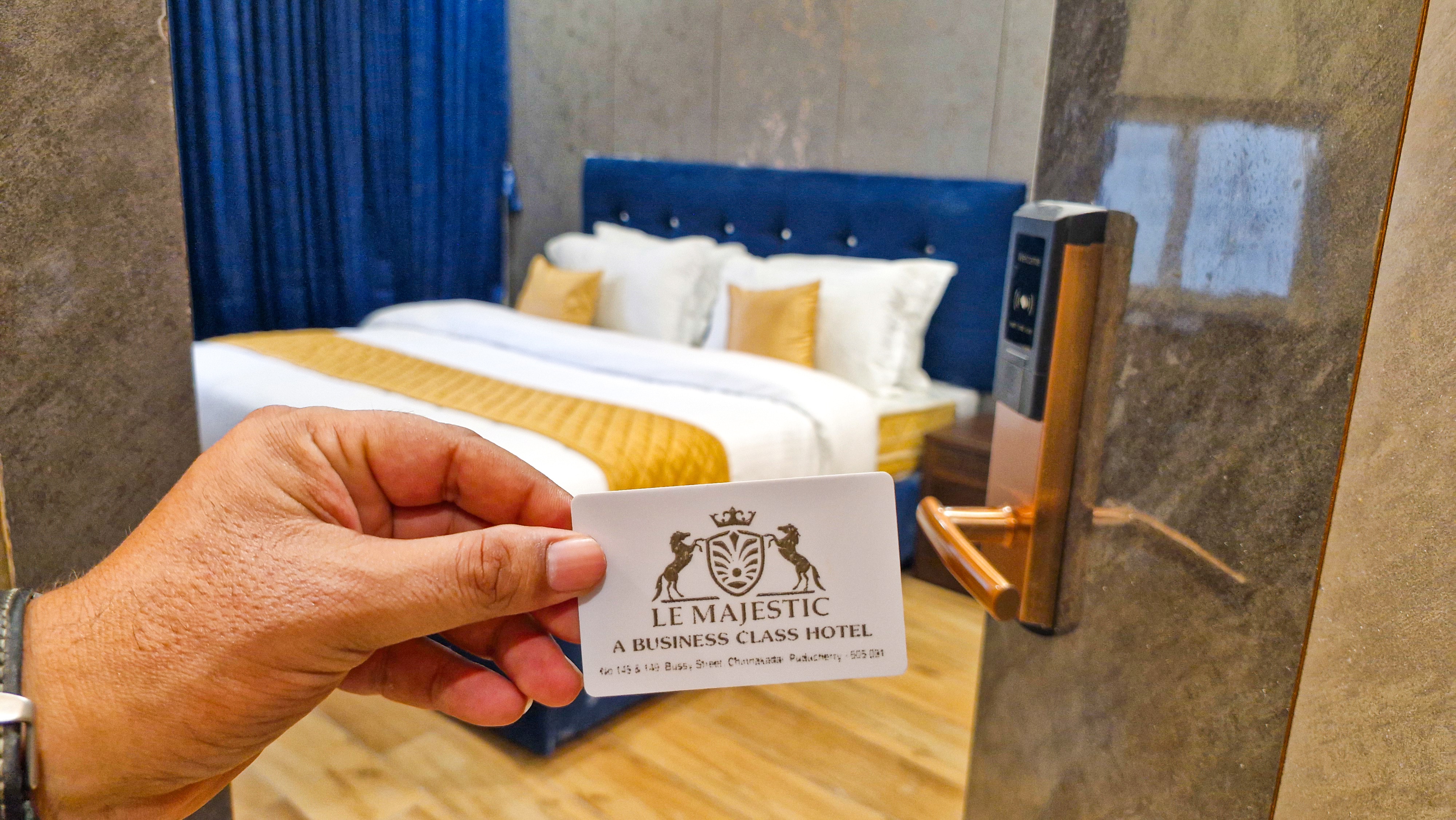 Le Majestic Business Class Hotel - Tap to explore photos