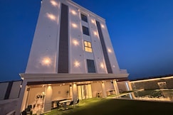 Hotel White Ring Jaipur, Jaipur