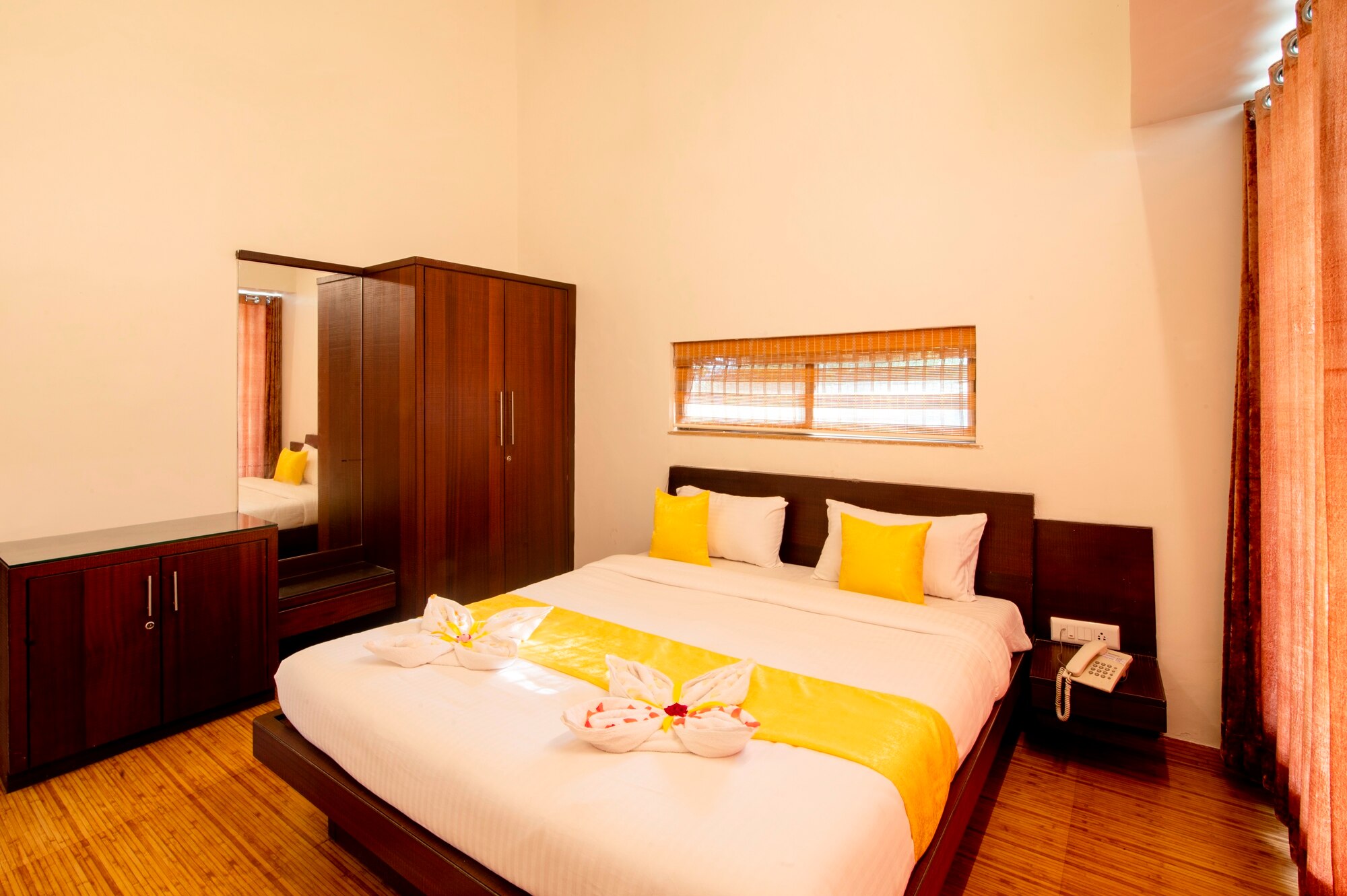 Elite Breeza by Elite Stay | 3 BHK Villa - Tap to explore photos