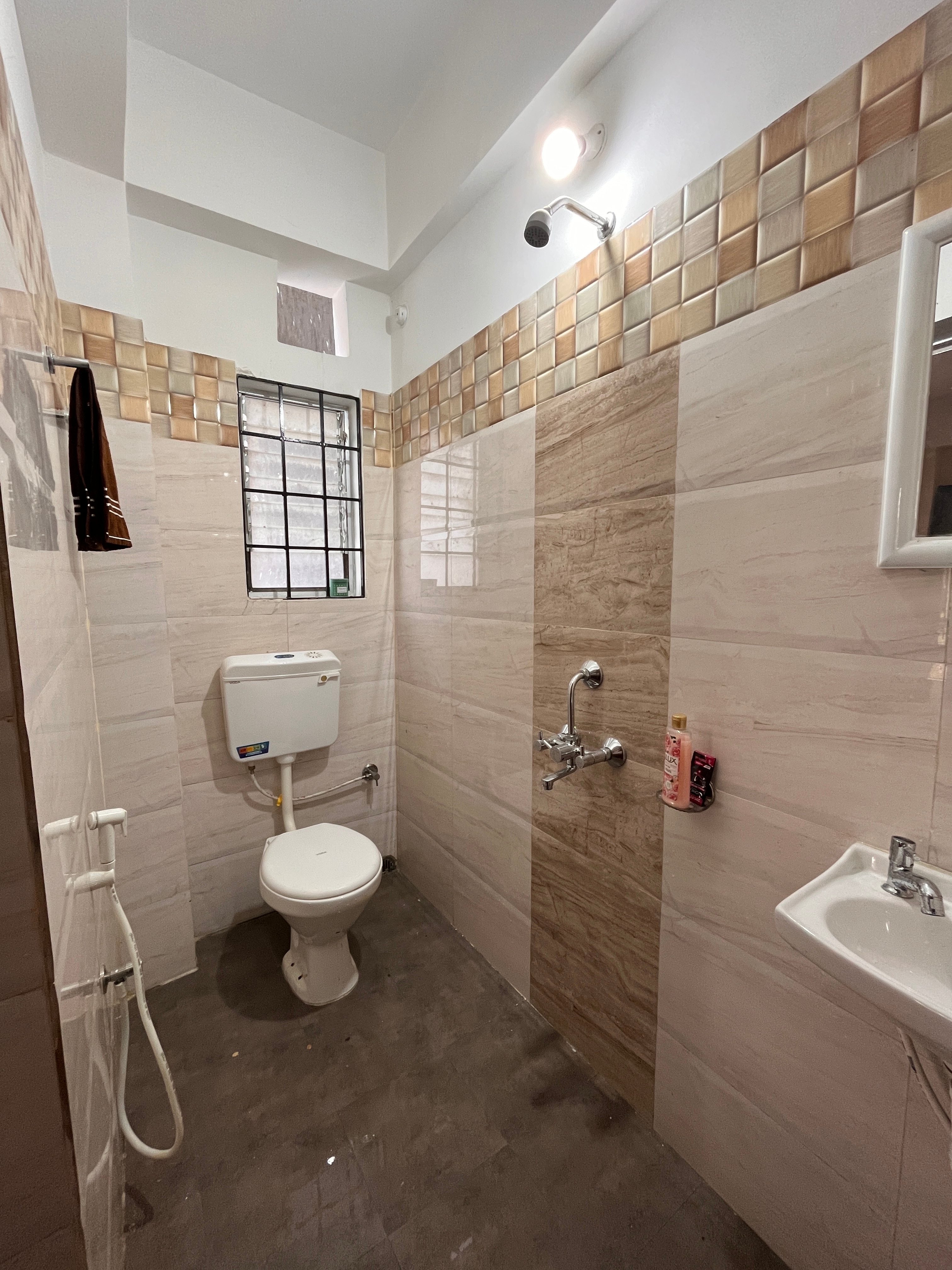 The Hideaway Entire Apartment - Tap to explore photos