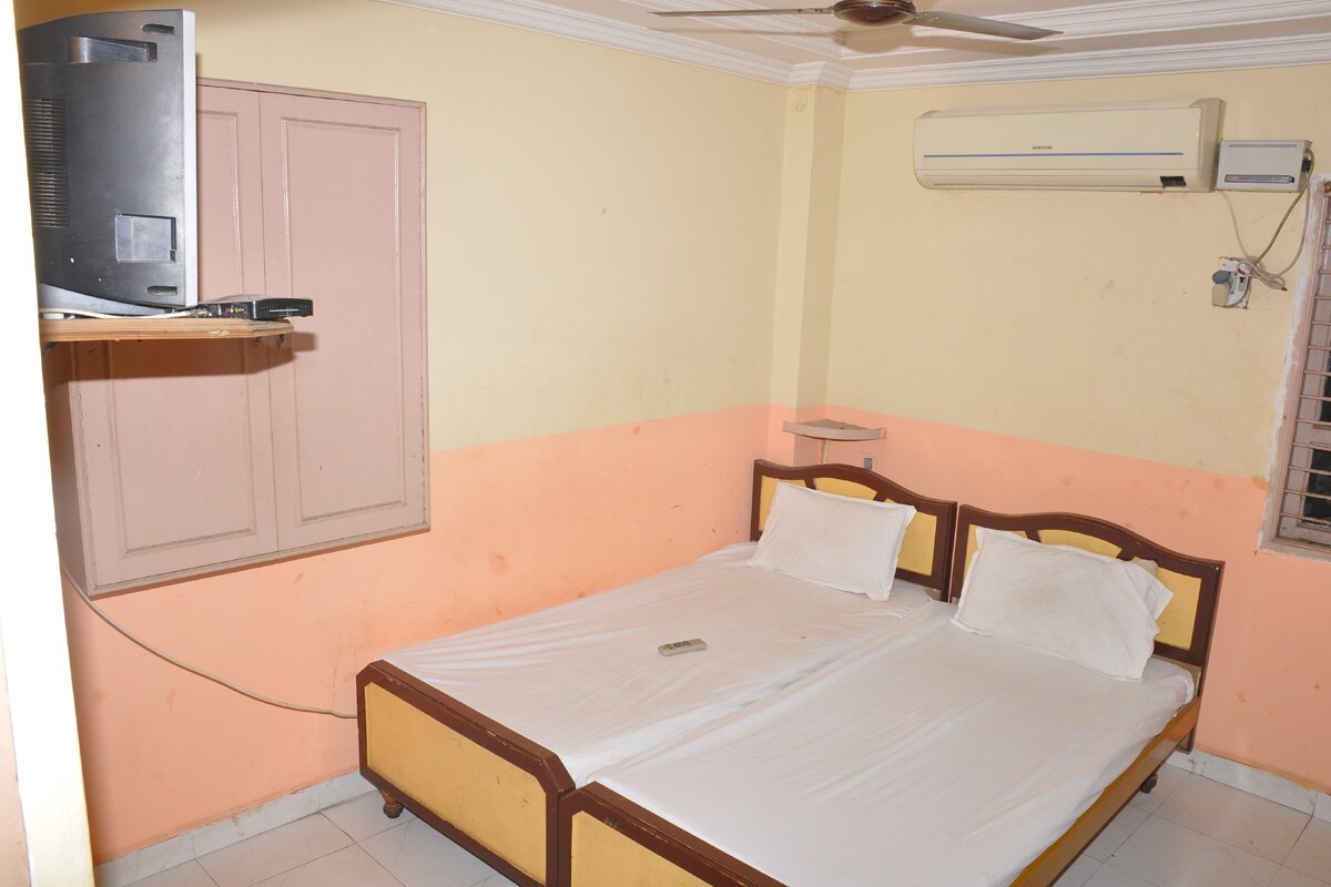 Rrb Rest Home Srikalahasti Inr 112 Off 4 9 9 Price