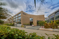 Hilton Bangalore Embassy GolfLinks, Bangalore