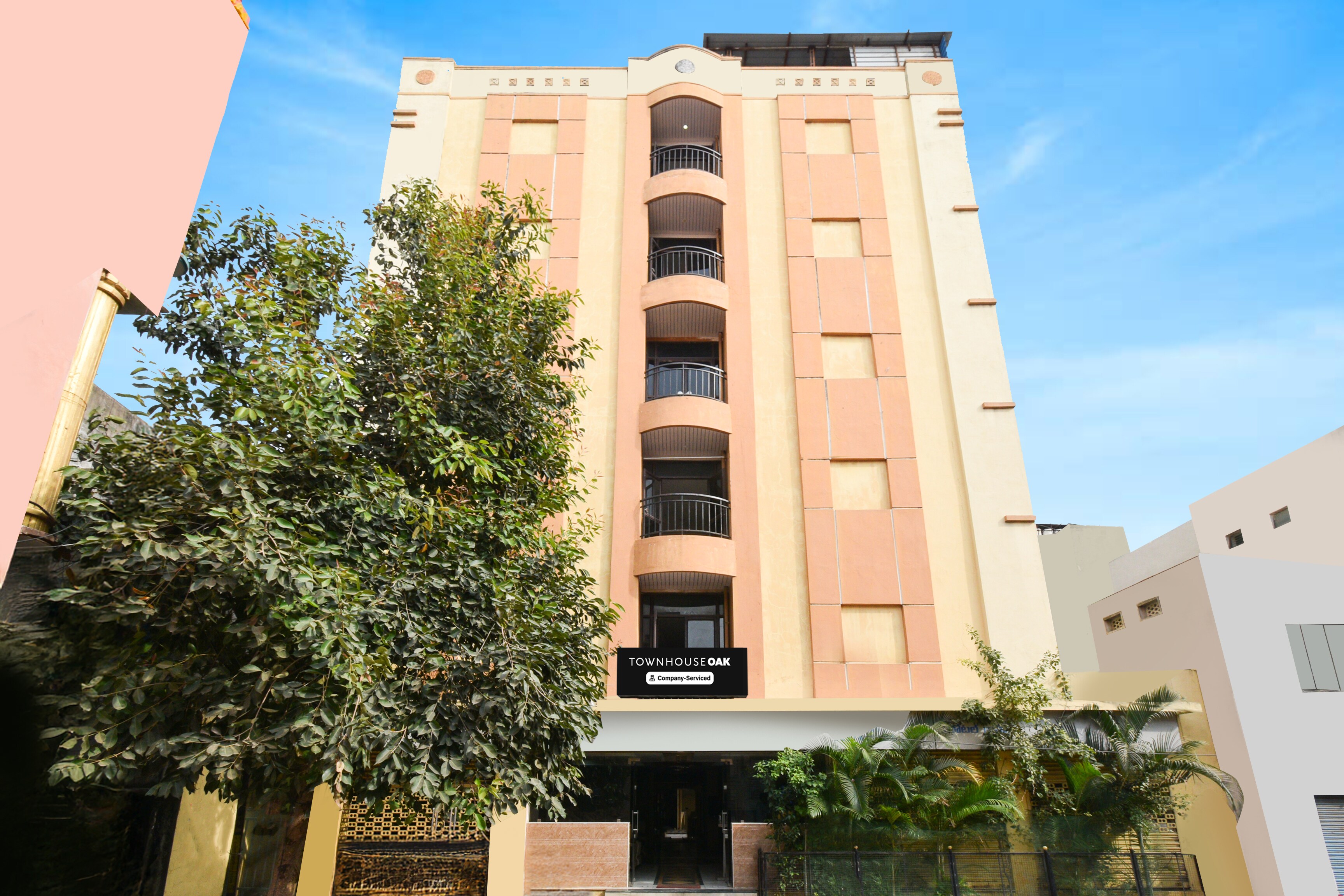 Super Townhouse OAK Secunderabad Near Railway Station Formerly Hotel Brahma - Tap to explore photos