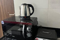 RiverEdge Studio Near Airport Couple Friendly, Pune